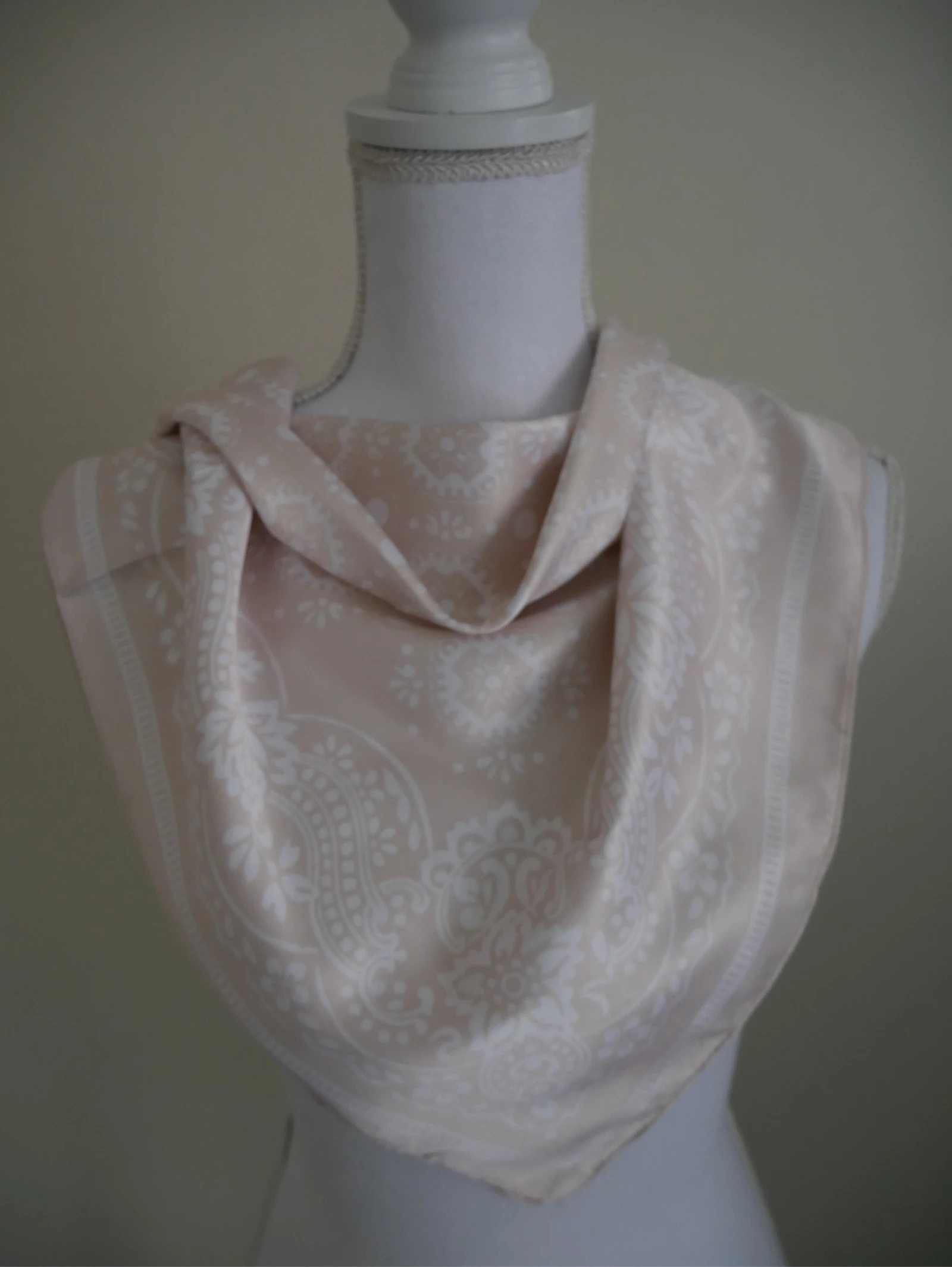Nieuwe beige sjaal – photo 4
